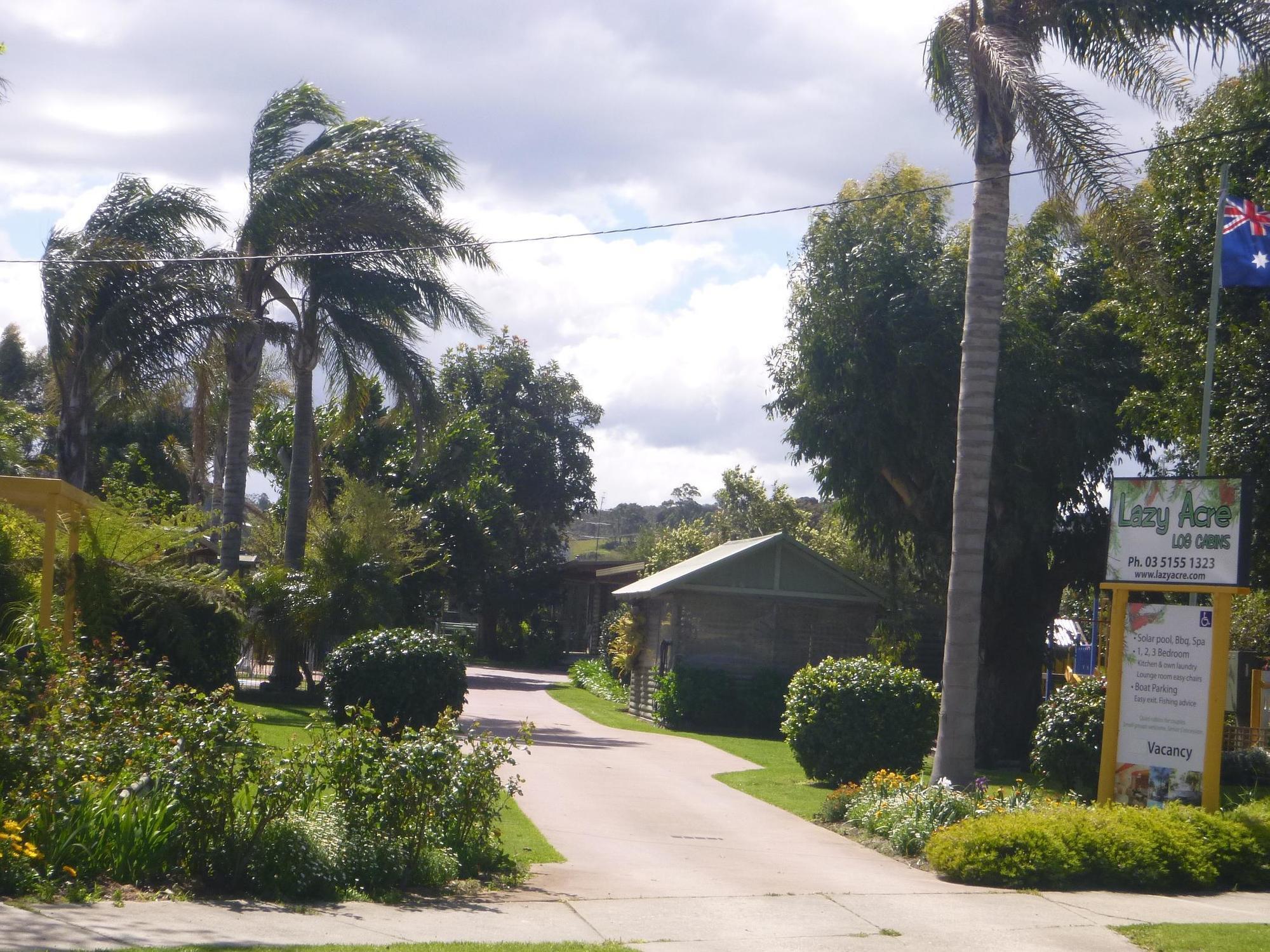 Lazy Acre Log Cabins Lakes Entrance Extérieur photo